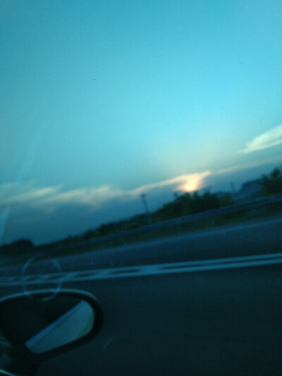 路途中的风景很美