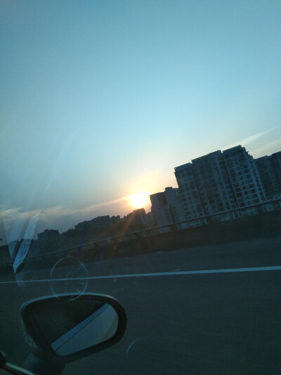 路途中的风景很美