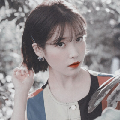  sd：#FFCBBFB9
.. ..-
容美之可人儿iU