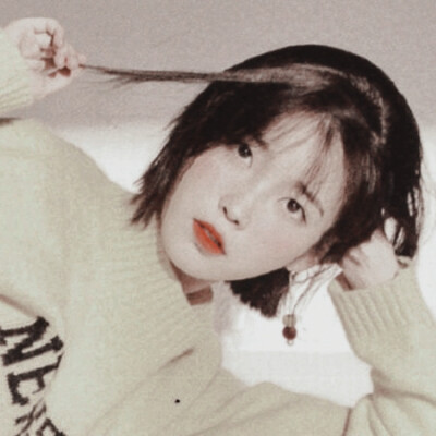  sd：#FFCBBFB9
.. ..-
容美之可人儿iU