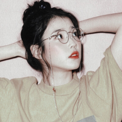  sd：#FFCBBFB9
.. ..-
容美之可人儿iU