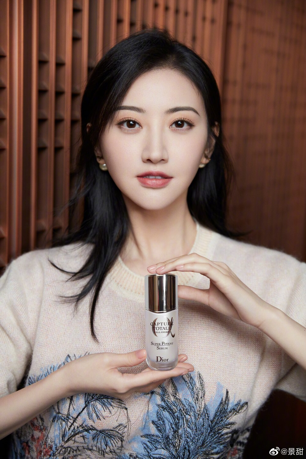 Jing Tian AI intelligent 换 装 stunning 造 型 特 辑.