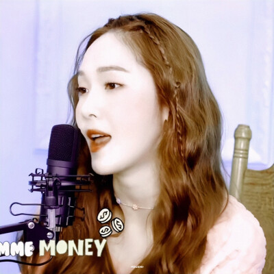 “我一直都想成为直率，堂堂正正的人。”
/0418郑秀妍生日快乐。/