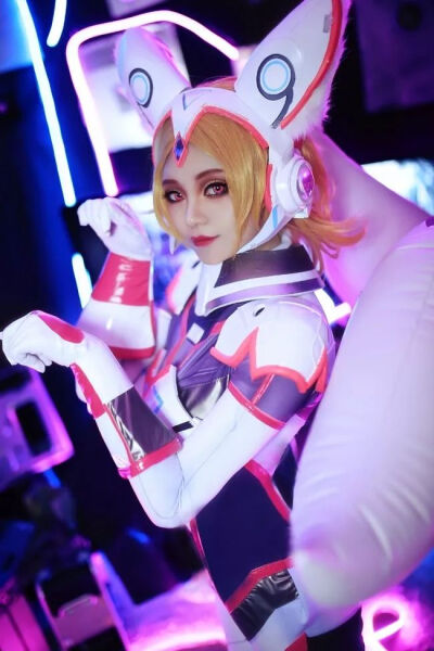 出境：兮城
摄影：幽灵
排版：夏梨
后勤：三
棚子：不丁
王者荣耀cosplay