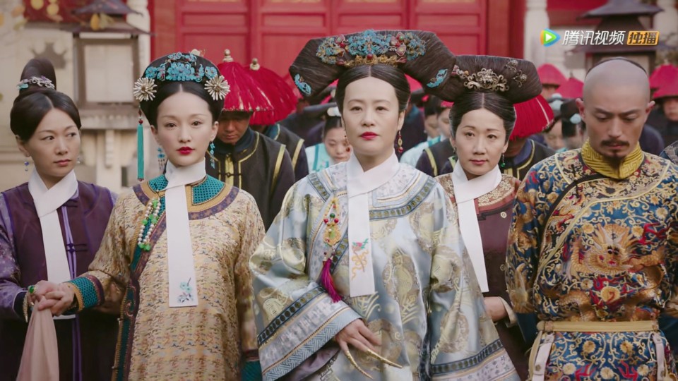 原来年少情深
也可以走到相看两厌