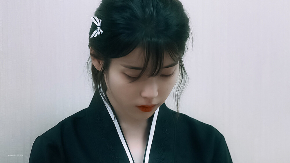 IU | 我的大叔
cr:黑崎一贤