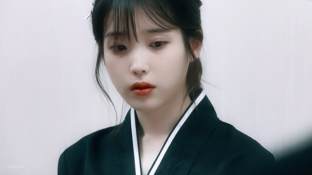 IU | 我的大叔
cr:黑崎一贤