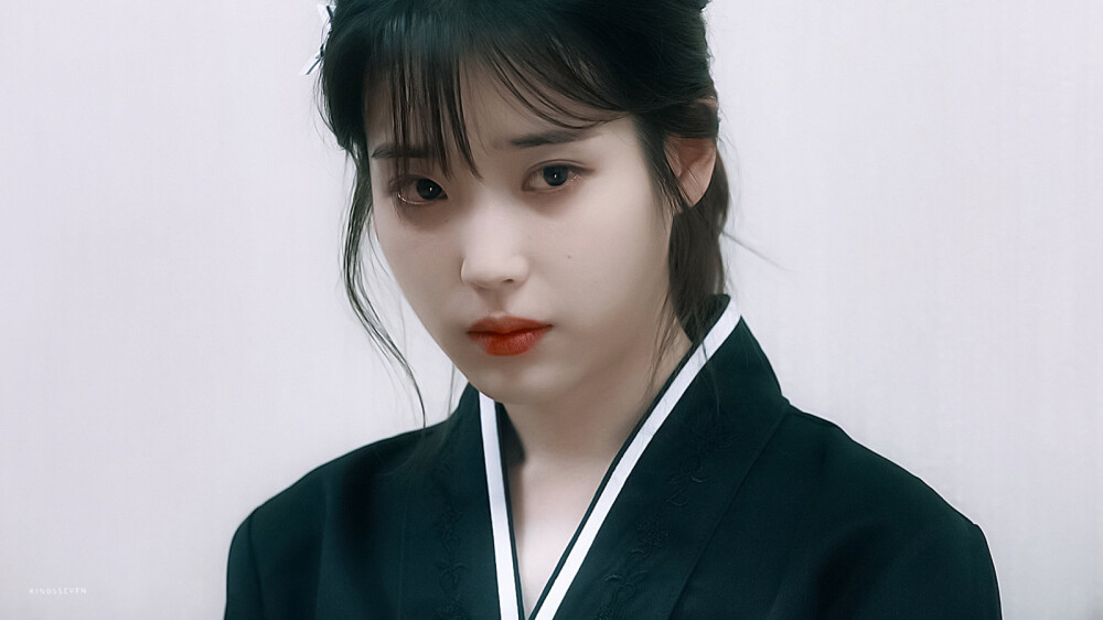 IU | 我的大叔
cr:黑崎一贤