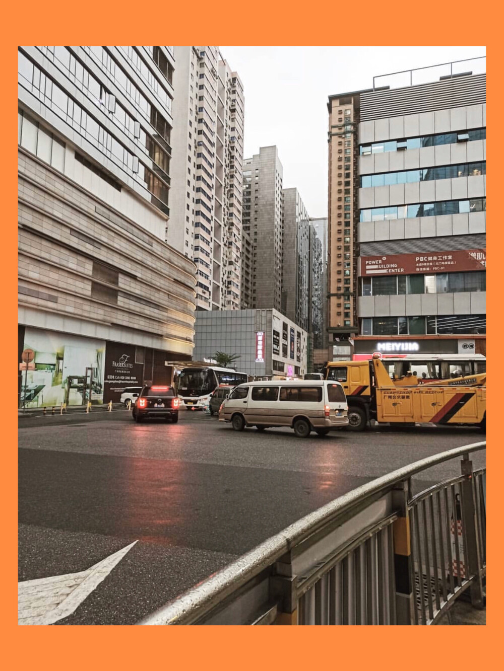 陰雨天，其實適合上山。