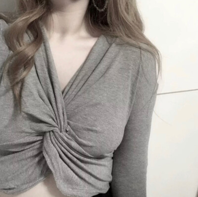 御姐 专属
都是人都一样会眼红