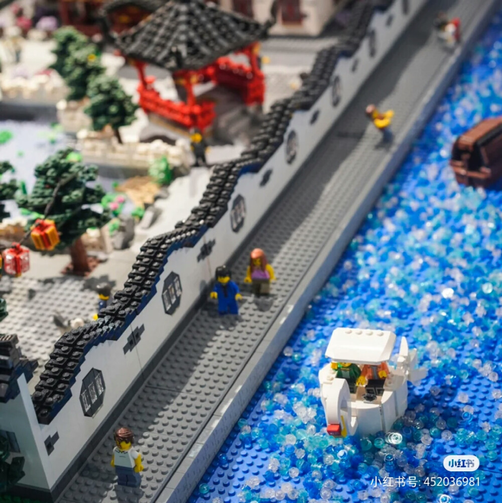 乐高LEGO
图源小红书