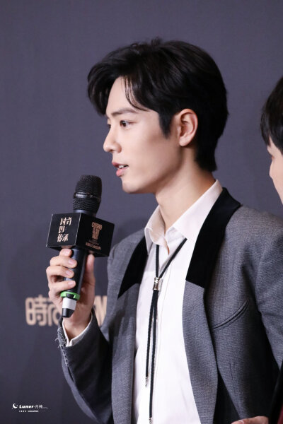 肖战｜生图
今天微博资源部新出的
今晚我们超话一定要守住！！！
加油！