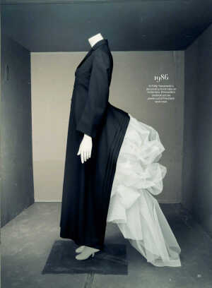 US Vogue May 2020 美国版《Vogue》五月刊
Met Gala专题时装片 “Once Upon A Time In Fashion”
造型：Grace Coddington
摄影：Annie Leibovitz
[weibo@小象王国]