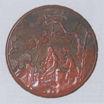 元代 剔红东篱赏菊漆盒
上海任氏家族墓出土
上海博物馆藏
2017年3月刊《漆器审美：蒙古统治下的汉族传统》
