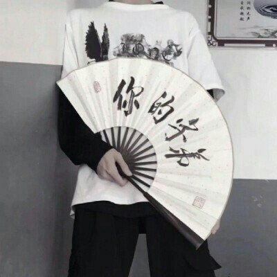 优质头像/白/抱图自取.(ξっ´ω`c)