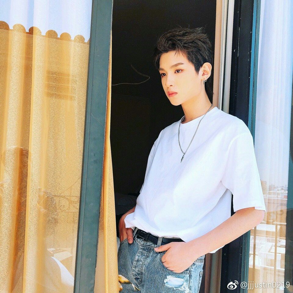 昊哥也太帅了吧，呜呜呜呜