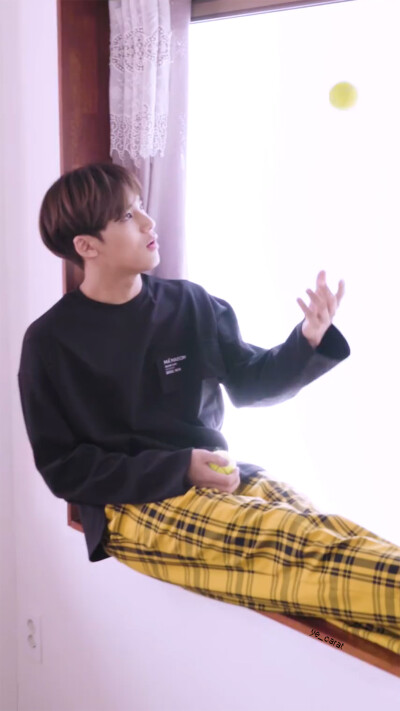 SEVENTEEN home特别版mv自截（自制壁纸，禁二改二传）