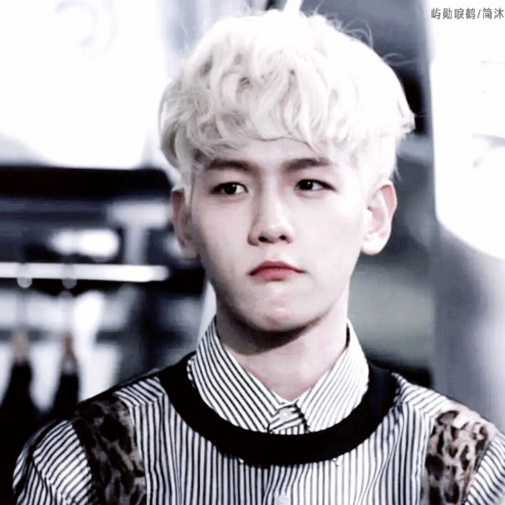 我觉得自己可能像个变态老阿姨一样……
啊啊啊啊啊我这是多少年没见到这么小奶狗的边伯贤了！！！