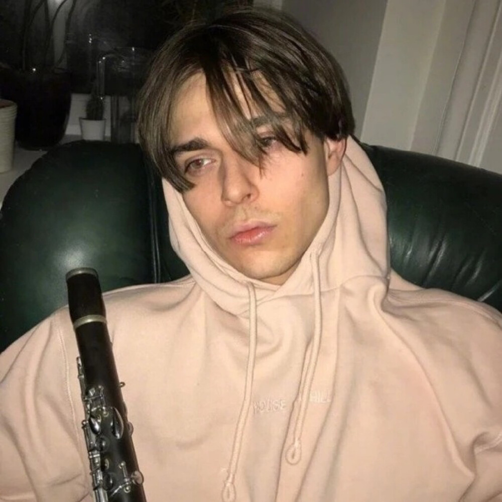 那种想放弃还爱着的滋味太磨人
男生头像/黑色暗黑系/部位头像
朋友圈文案/欧美头像/手控ins