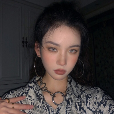 霸气女头