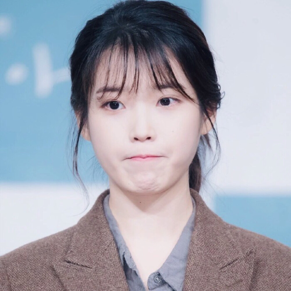 IU 李知恩