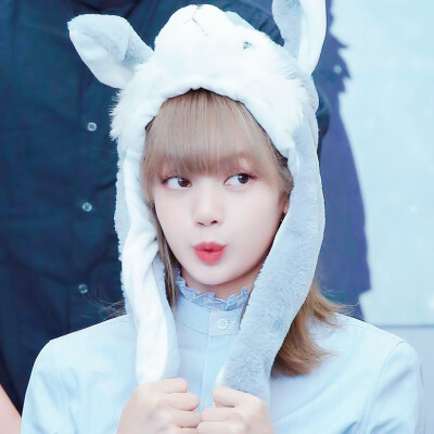 自制Lisa滤镜头像❤抱图吱声
人间芭比❤