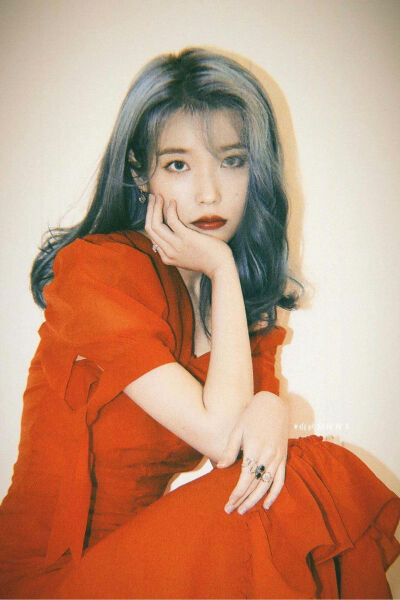 IU 壁纸