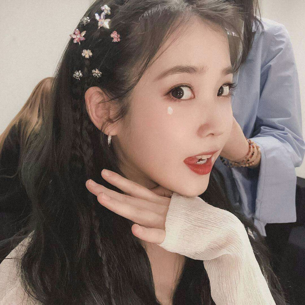 iu 头像