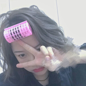 “何必把怀念弄得比经过还长”  沈屿佳/女头