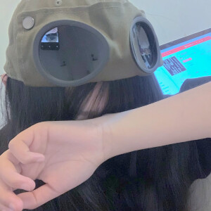 “何必把怀念弄得比经过还长”  沈屿佳/女头