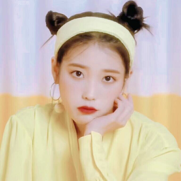 IU dt完三恩
“越过这条线我会厉色，Stop it 保持距离。”——《BBIBBI》