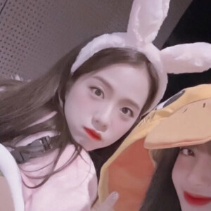 女生头像 | blackpink

·이건 아무 감동 없는 love story
                                            ——《SOLO》