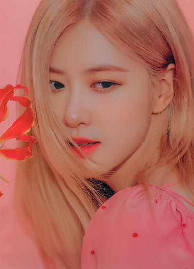 朴彩英* ROSÉ ​​​
cr@磕颜大魔王