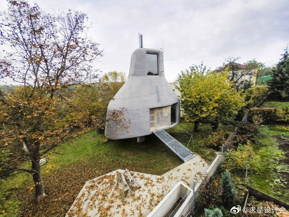 House in an Orchard by Šépka architekti。#求是爱设计#