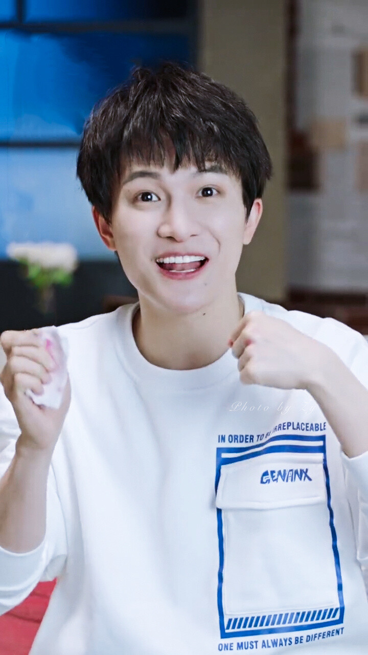 周深偶像歌手周星星82158215