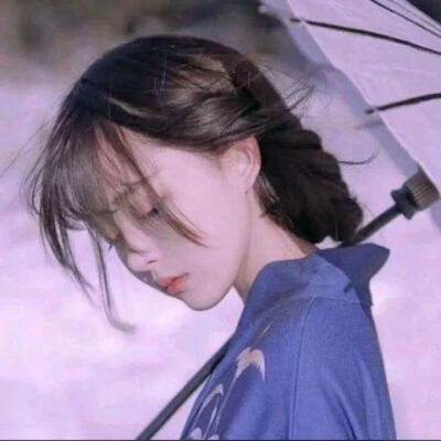 风透湘帘花满庭，庭前春色自多情
古风女头 真人 自然 仙气