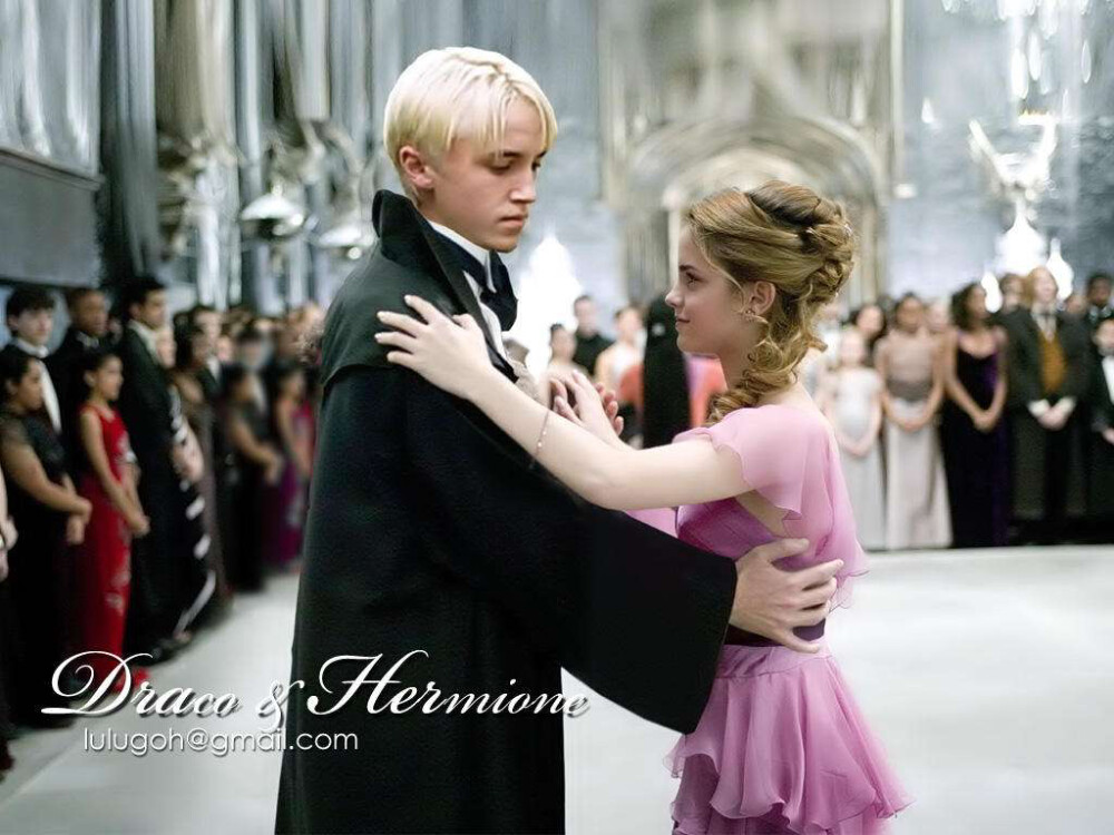 哈利波特 德赫 汤艾
Hermione Granger, Emma Watson; Draco Malfoy, Tom Felton