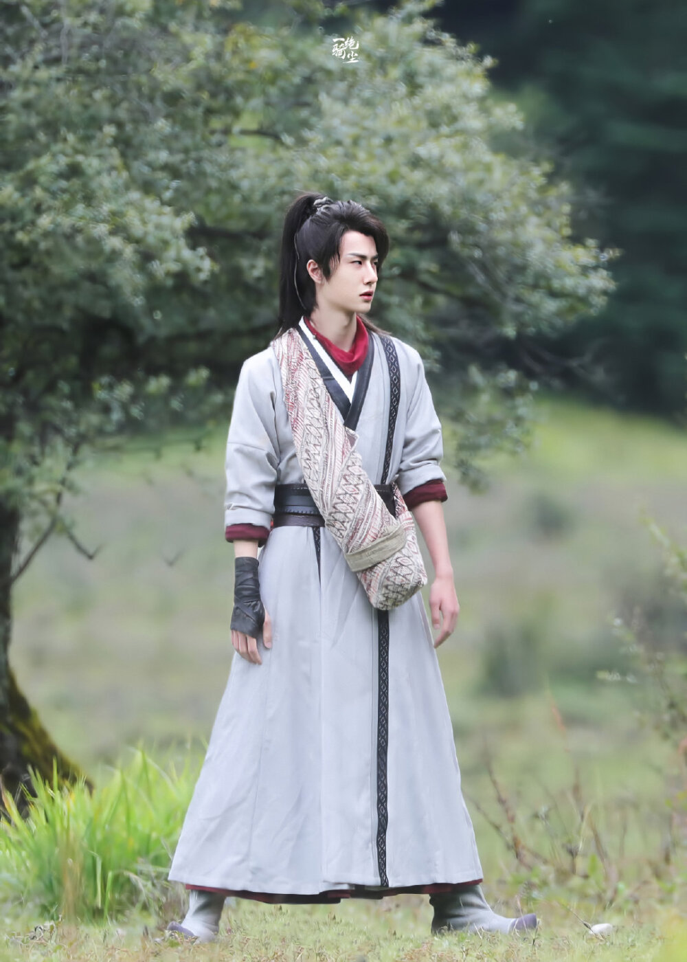 有翡王一博谢允