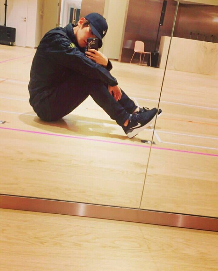 自拍教科书边伯贤