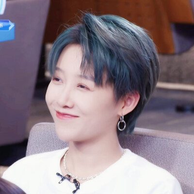 刘雨昕
抱图点赞评论