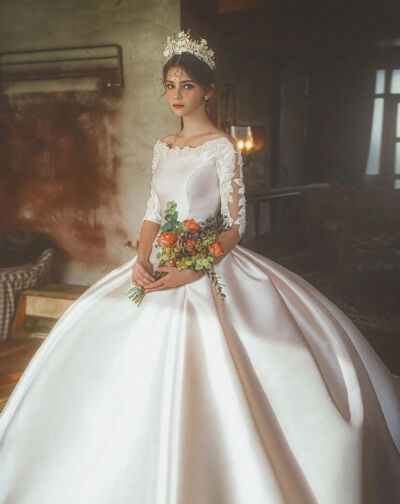 当婚纱遇上复古，无与伦比的美丽！
Atelier Laurier 2020