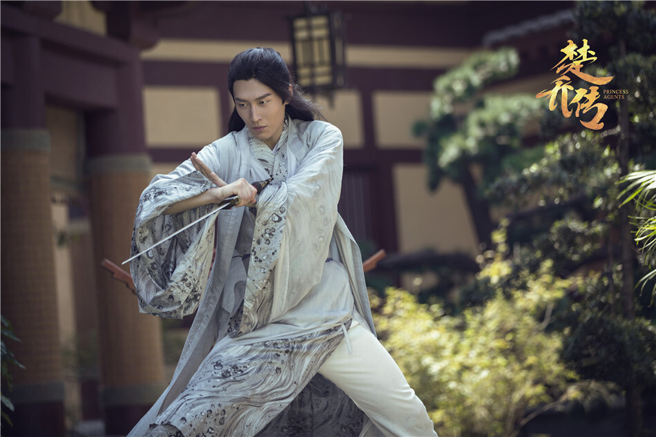 楚乔传
窦骁 饰 燕洵