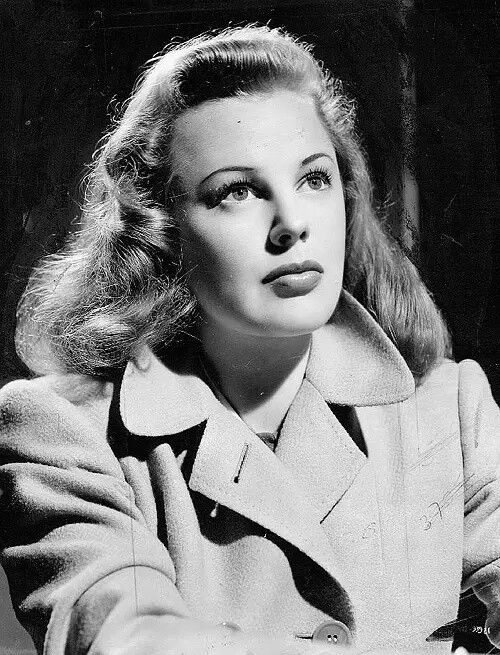 琼·阿利森
June Allyson