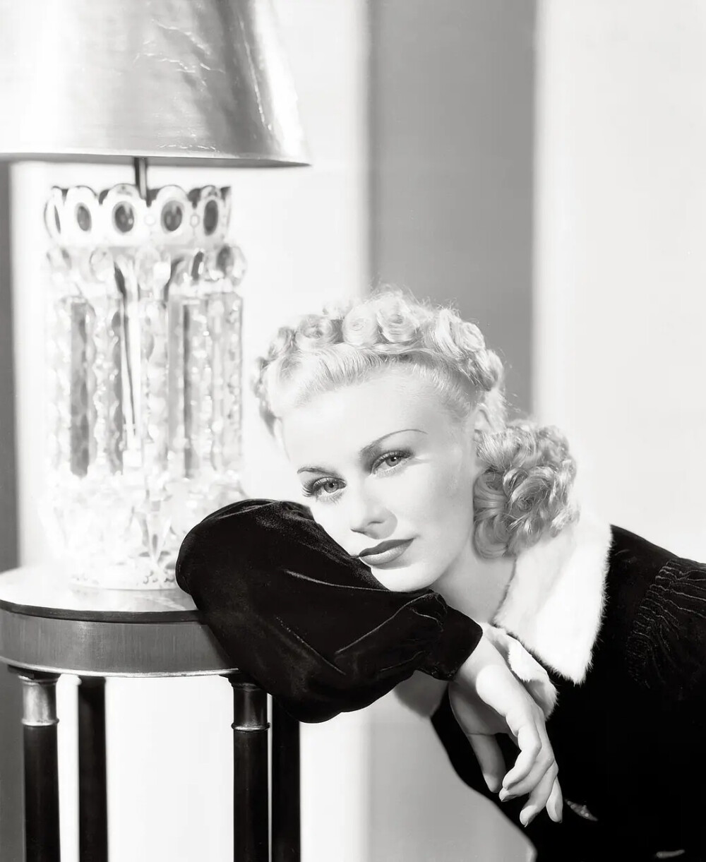 金杰·罗杰斯
Ginger Rogers