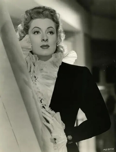 葛丽亚·嘉逊
Greer Garson