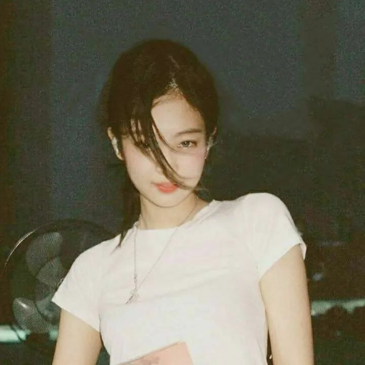 jennie 头像 金智妮