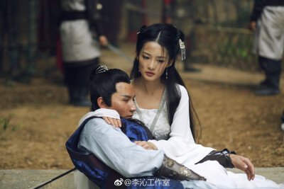 楚乔传
李沁 饰 元淳