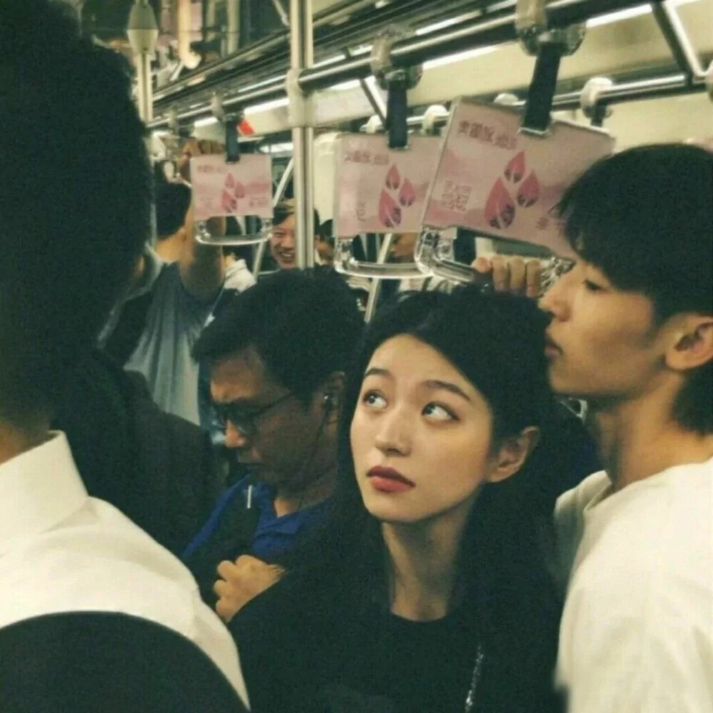 情侣头像港风赞评论更多