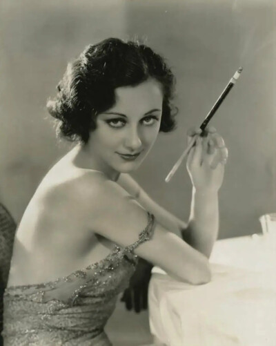 安·德拉克
Ann Dvorak