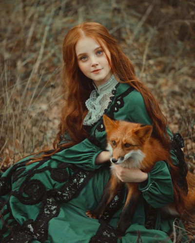 公主与狐狸
这个丛林系列的图有迪士尼公主的感觉